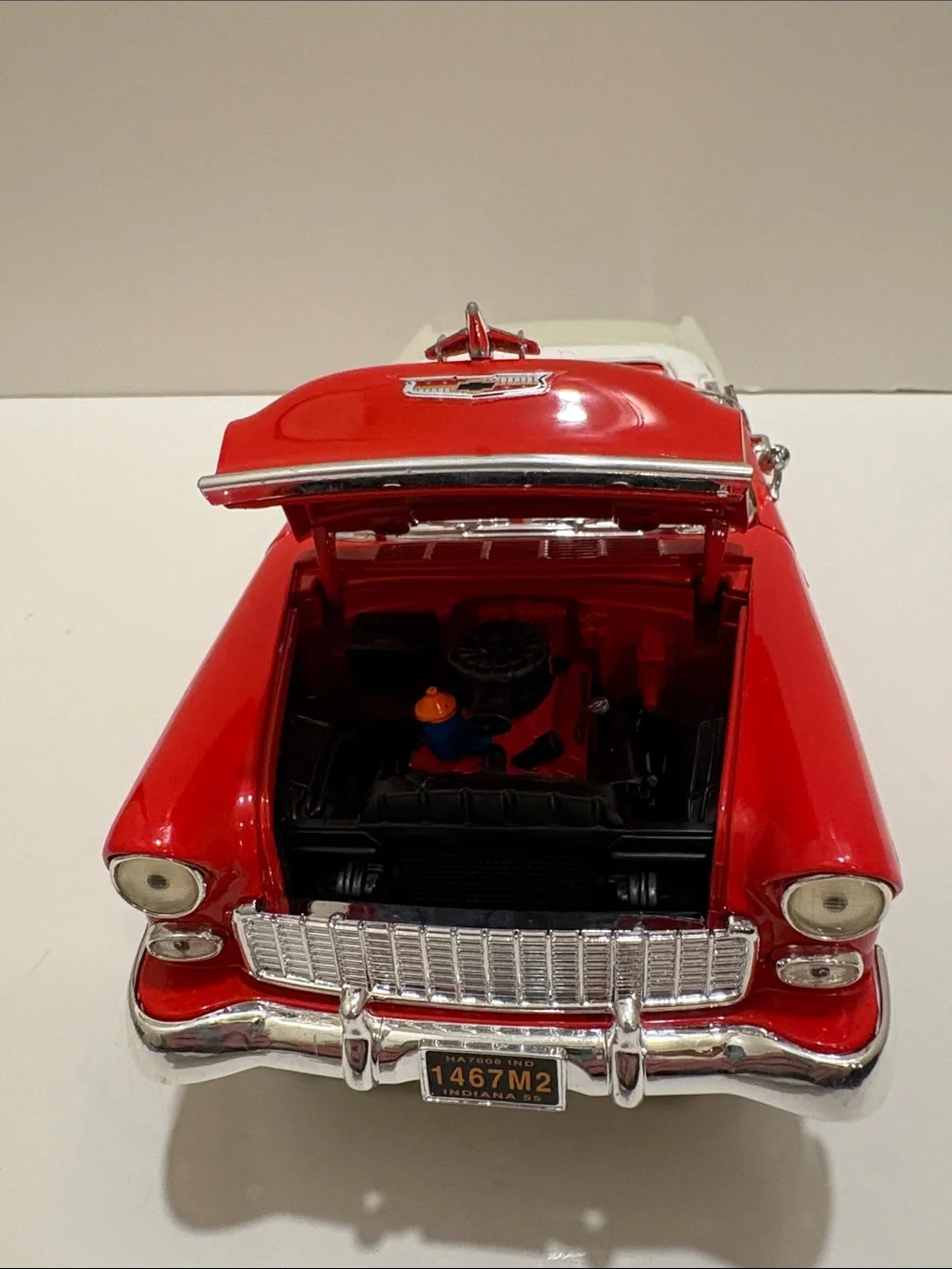 Ertl 1955 Chevrolet Indy Pace Car convertible. 1:18 Diecast.